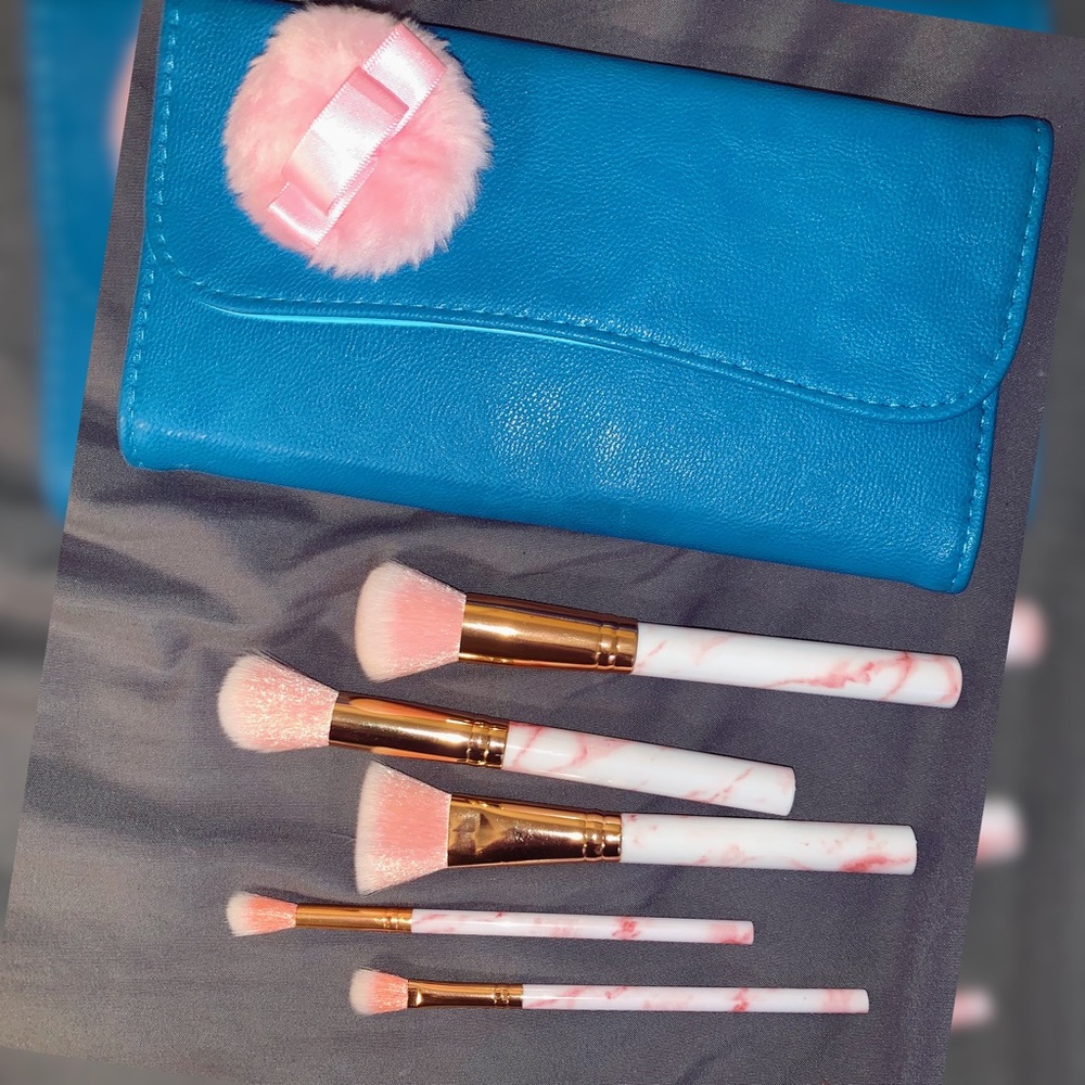 Marbled makeup brushes 🎀